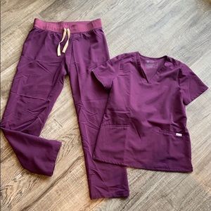 Levingston bottoms deep purple FIGS scrubs. Medium size